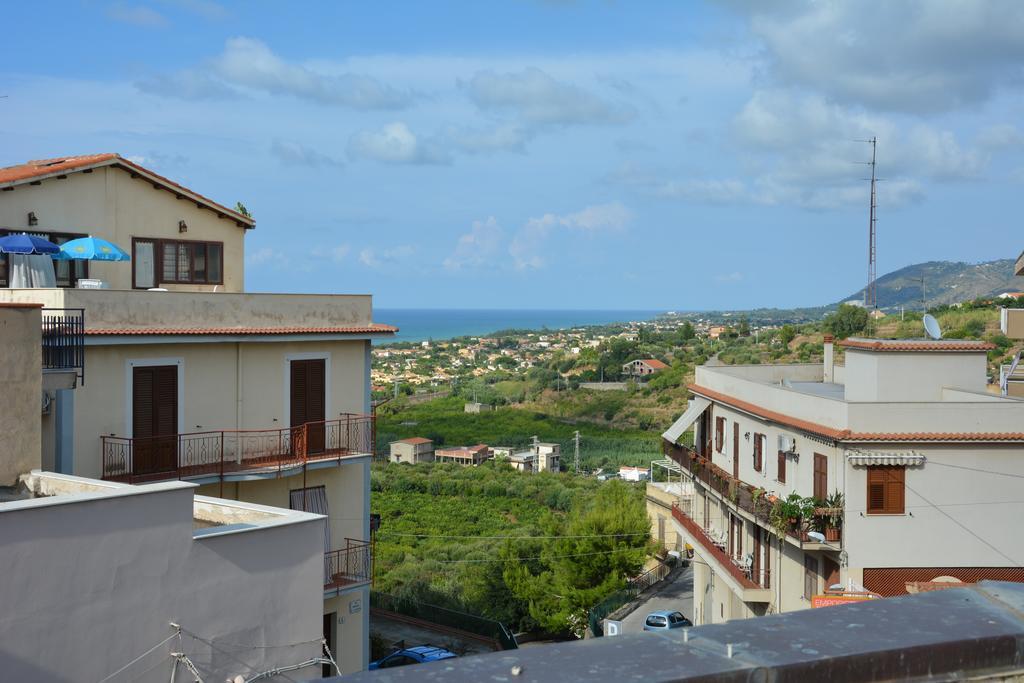 Апартаменти Casa Eleonora Кампофеліче-ді-Роччелла Номер фото
