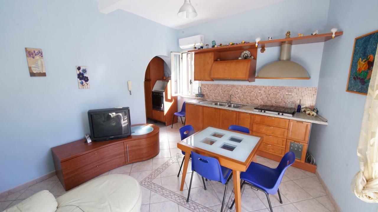 Апартаменти Casa Eleonora Кампофеліче-ді-Роччелла Екстер'єр фото