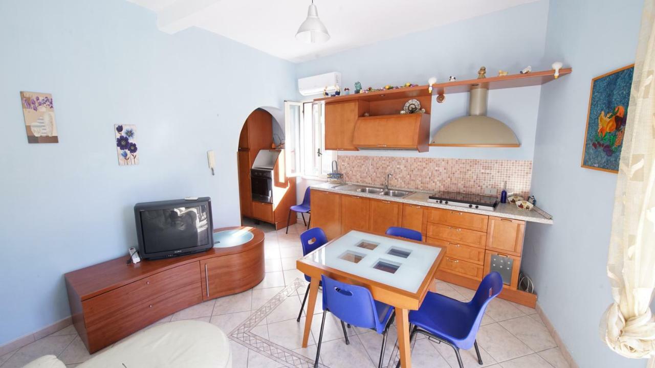 Апартаменти Casa Eleonora Кампофеліче-ді-Роччелла Екстер'єр фото